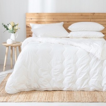 Pillow Talk Classic 300gsm australian wool quilt by woolstar offer