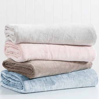 Pillow Talk Soft touch 300gsm microfibre blanket by essentials offer