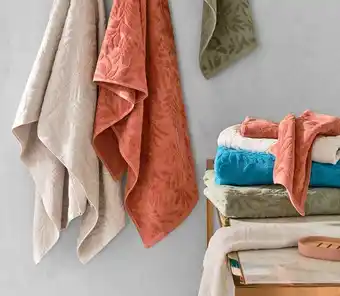Spotlight Koo elite tamara leaf towel range offer