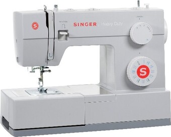 Spotlight Singer 4423 sewing machine offer