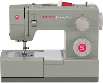 Spotlight Singer 4452 sewing machine offer