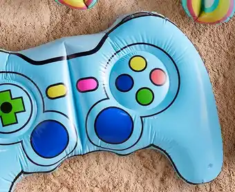 Summer club game controller lounge