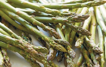 Coles Coles australian green asparagus bunch offer
