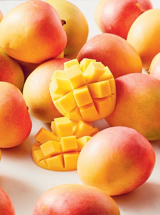 Australian r2e2 mangoes offer at Coles