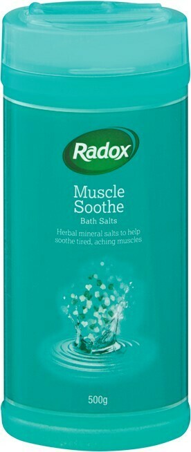 IGA Radox Muscle Soothe Bath Salts 500g offer