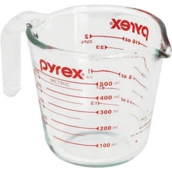 Pyrex measuring jug 500ml