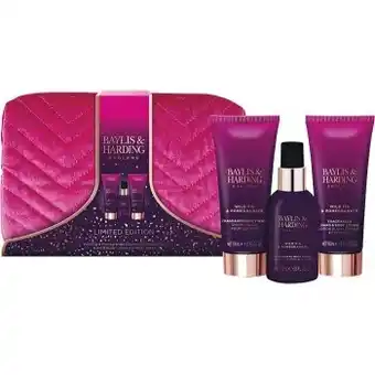 Woolworths Baylis and harding women’s gift bag or baylis & harding signature men’s black pepper & ginseng wash bag offer