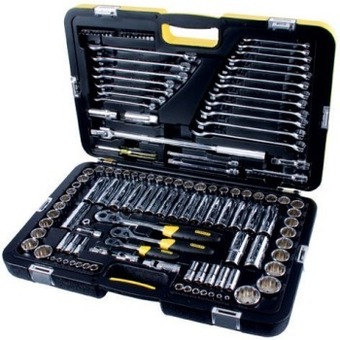 SuperCheap Auto Stanley 132 pce tool kit offer