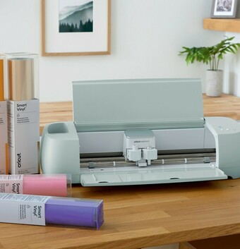Spotlight Cricut Explore 3 Machine offer
