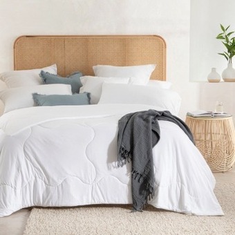 Pillow Talk Comfort science cool touch 100gsm microfibre quilt by hilton offer