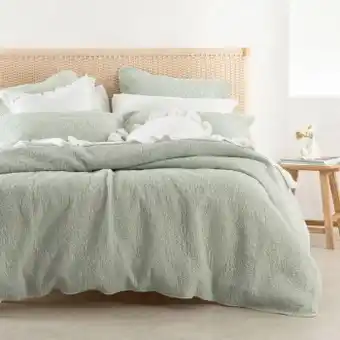 Pillow Talk Pip quilted quilt cover set by habitat offer