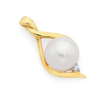 Goldmark 9ct gold cultured freshwater pearl & diamond pendant offer