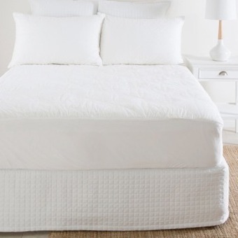 Pillow Talk Eco living bamboo mattress protector by hilton offer