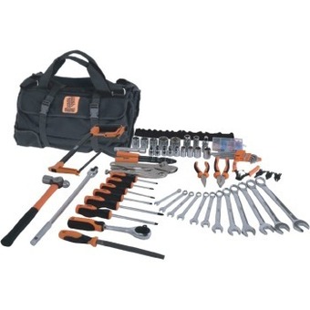 Autobarn Rough country 157 piece 4x4 tool roll set offer