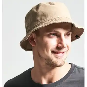Hammer+field bucket hat