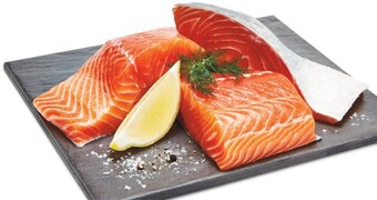 Fresh tasmanian atlantic salmon fillets skin on