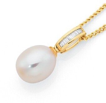 Goldmark 9ct gold pearl & diamond pendant offer