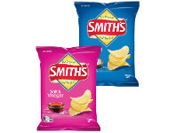 Foodworks Smith’s Chips or Poppables 90-175g offer