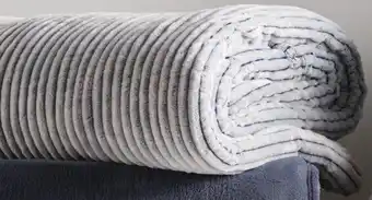 Spotlight Koo ribbed winter blanket offer