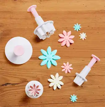 Wiltshire Flower Fondant Cutter