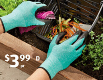 ALDI D Garden Gloves offer