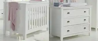 Love n care everly 3 drawer chest & cot