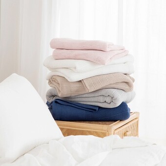 245gsm cotton cellular blanket by essentials