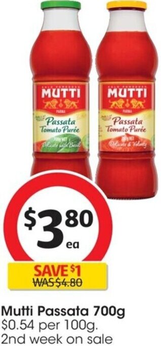 Coles Mutti Passata 700g offer