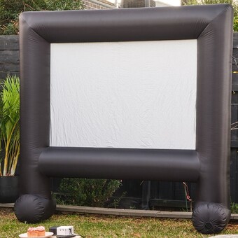 Spotlight Outdoor inflatable projector screen 220x223cm offer