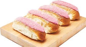 Woolworths Iced Finger Bun Pk 4* offer