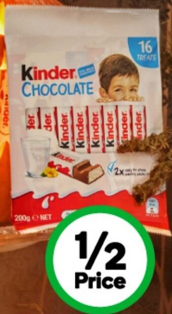 Woolworths Kinder Sharepack 200g Pk 16 offer