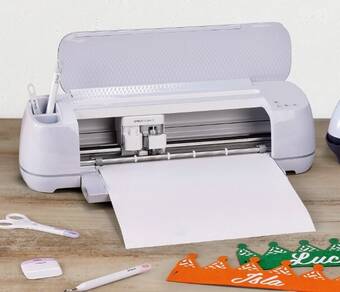 Spotlight Cricut maker 3 offer