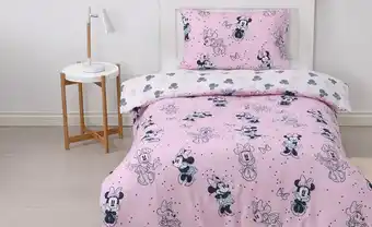 Spotlight Minnie bows quilt cover set offer