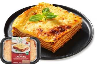 IGA Pasta master fresh beef lasagne 550g offer