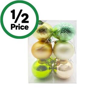 Woolworths Christmas baubles pk 12 – assorted designs offer