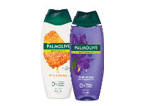 Foodworks Palmolive Naturals Shower Gel 500ml offer