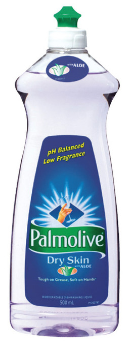 Good Price Pharmacy Palmolive dishwashing liquid 500ml - dry skin with aloe offer