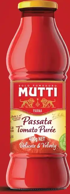IGA Mutti Passata Tomato Purée 700g offer
