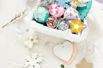 Spotlight 25% off Jolly & Joy DIY Fillable and Ceramic Baubles offer