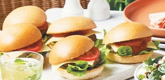 Woolworths Woolworths BBQ Beef Burger Kit 750g offer