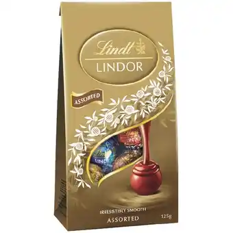 Woolworths Lindt Lindor Chocolate Bag 123-125g offer