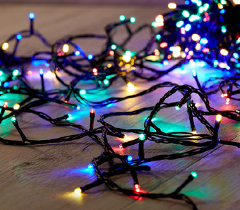 BIG W 15.9m 200 led 3.00 w string lights starter pack offer