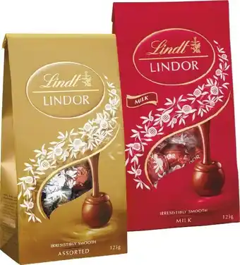 Woolworths Lindt Gift Bags 80-125g offer