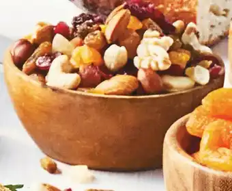 Woolworths Woolworths Fruit & Nut Mix 750g offer