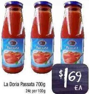 Foodworks La Doria Passata 700g offer