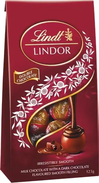 Woolworths Lindt Lindor Bags 123-125g offer