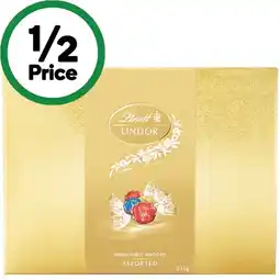 Woolworths Lindt Lindor Balls 235g offer