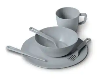 OZtrail Campfire 1p bamboo dinner set offer