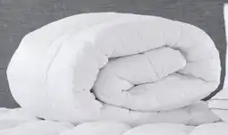 ALDI Deluxe quilt with a touch of silk offer