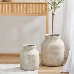 Pillow Talk Scout Vase by M.U.S.E offer
